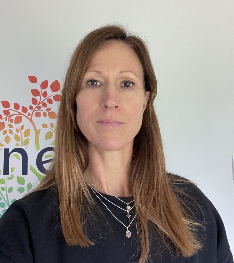 synergy-about-Caroline